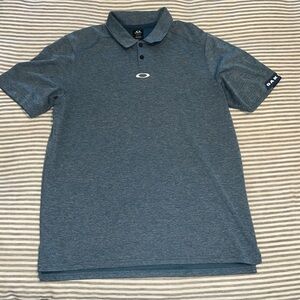 Men’s Oakley collared tee